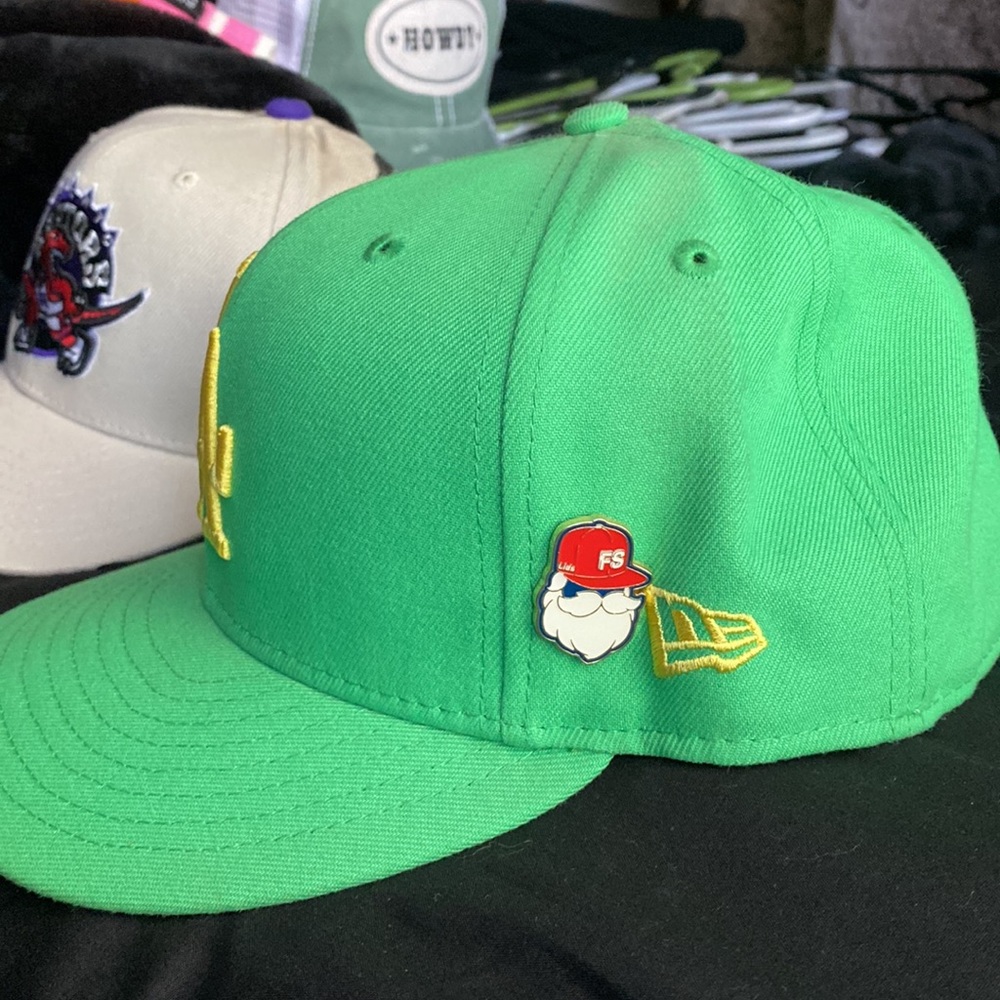 Fitted hats - Picture 8 of 10